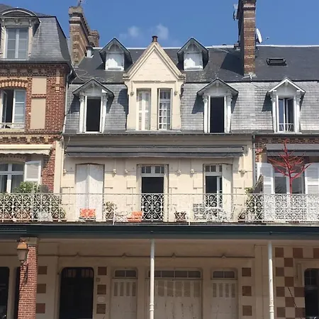 A Deux Pas Du Casino Et De La Spacieux 2 Pieces