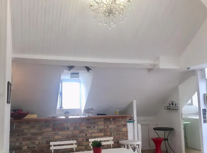 A Deux Pas Du Casino Et De La Spacieux 2 Pieces *