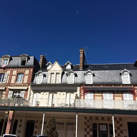 Apartamento A Deux Pas Du Casino Et De La Plage Spacieux 2 Pieces *
