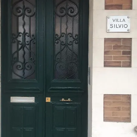 A Deux Pas Du Casino Et De La Spacieux 2 Pieces Lejlighed Deauville