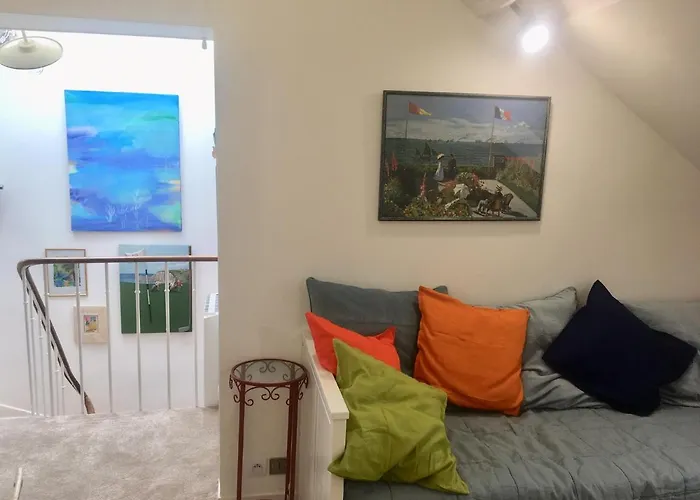 A Deux Pas Du Casino Et De La Spacieux 2 Pieces Apartment Deauville